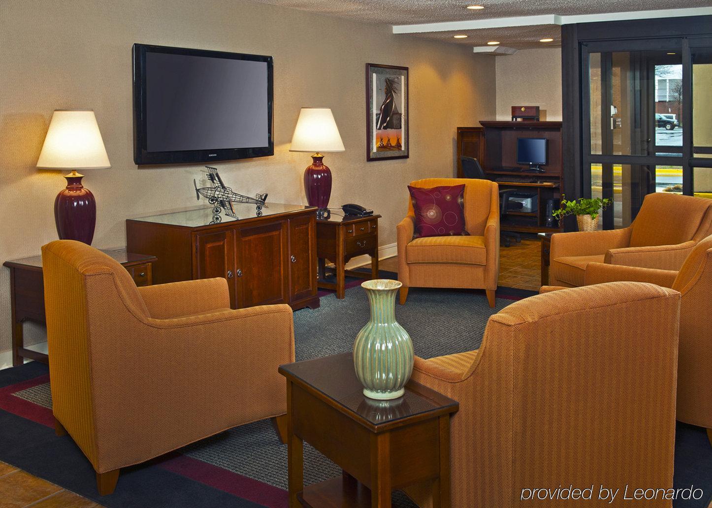 Comfort Inn At Joint Base Andrews Clinton Exteriér fotografie
